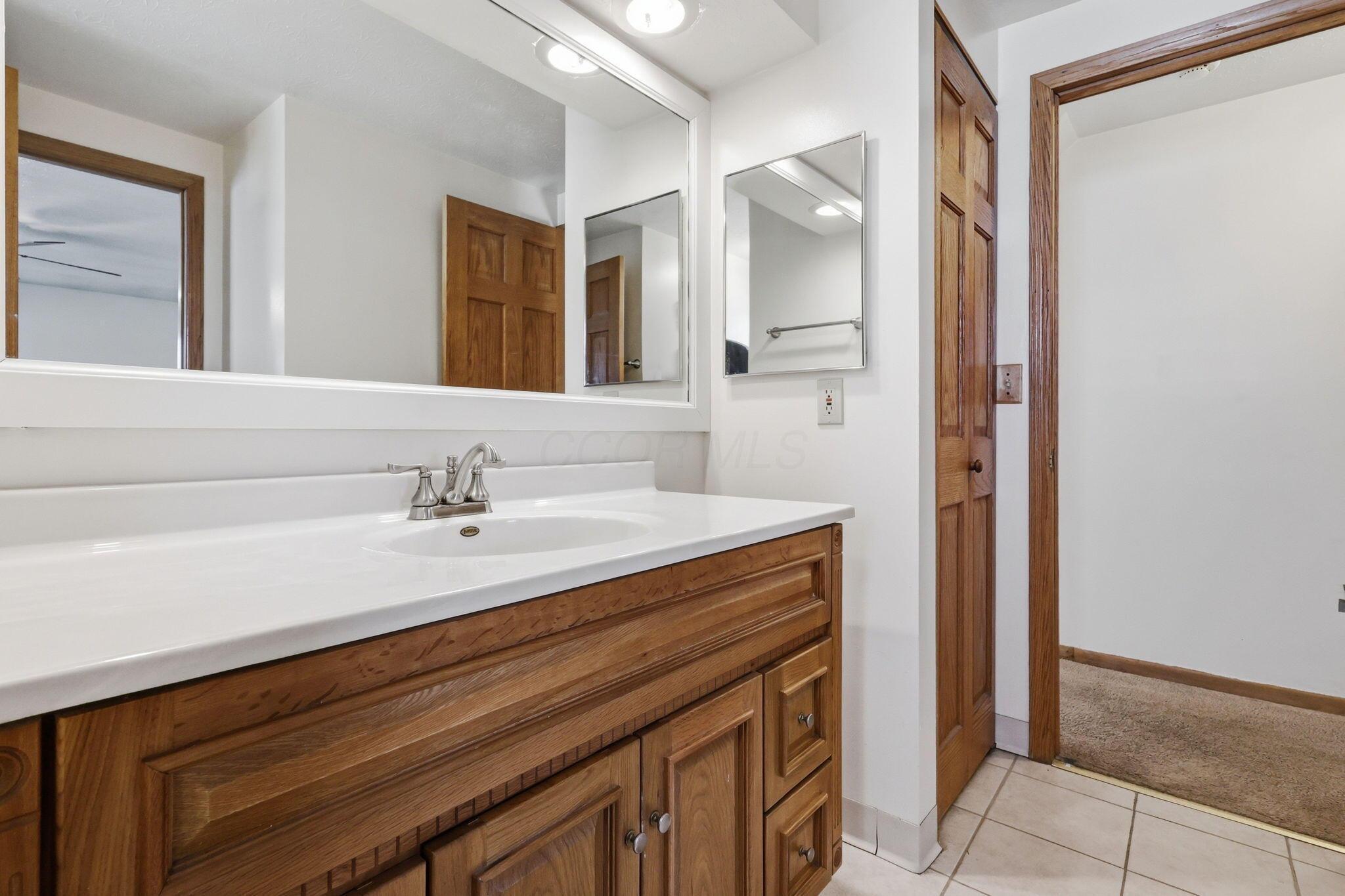6050 Karl Road Columbus, OH 43229 - Photo 27 of 52 27-web-or-mls-G02A1756