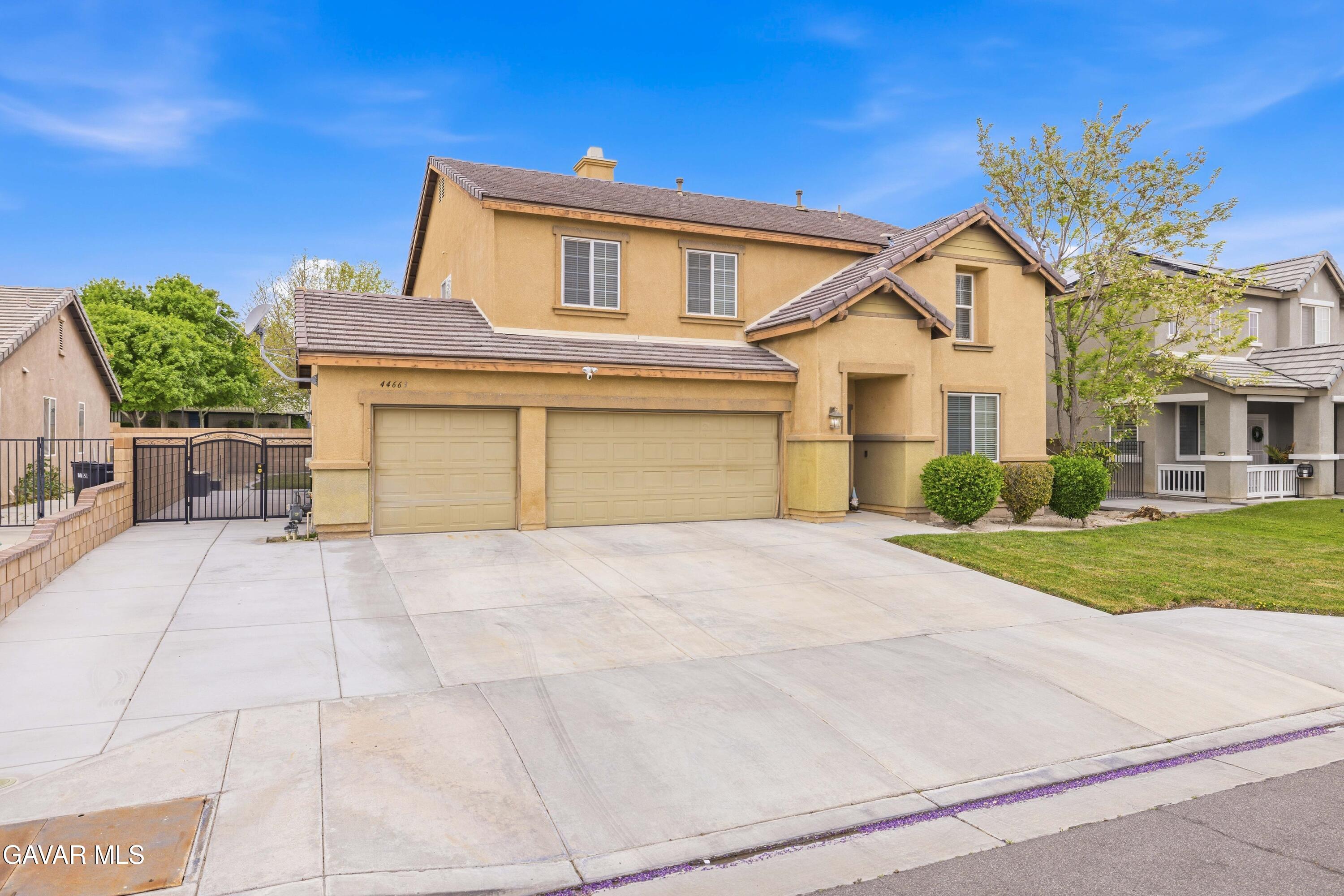 44663 Ruthron Avenue Lancaster, CA 93536 - Photo 2 of 40 44663 Ruthron Ave-2