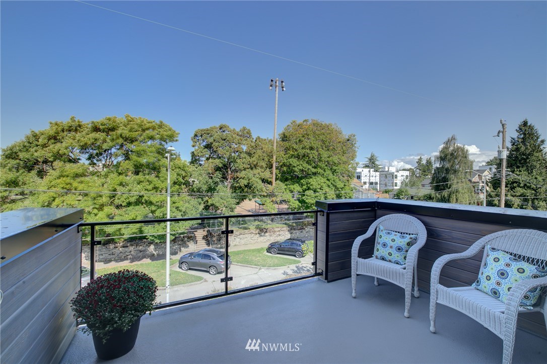 2615 Northwest 60th Street Seattle, WA 98107 - Photo 11 of 24