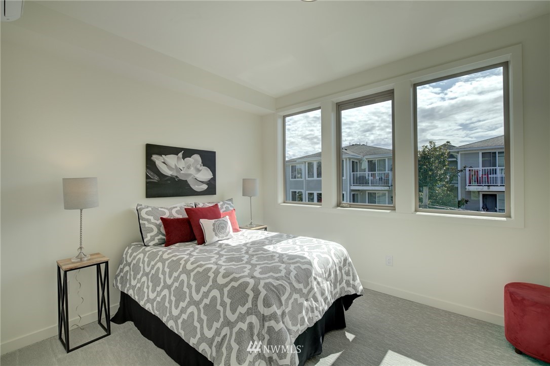 2615 Northwest 60th Street Seattle, WA 98107 - Photo 13 of 24