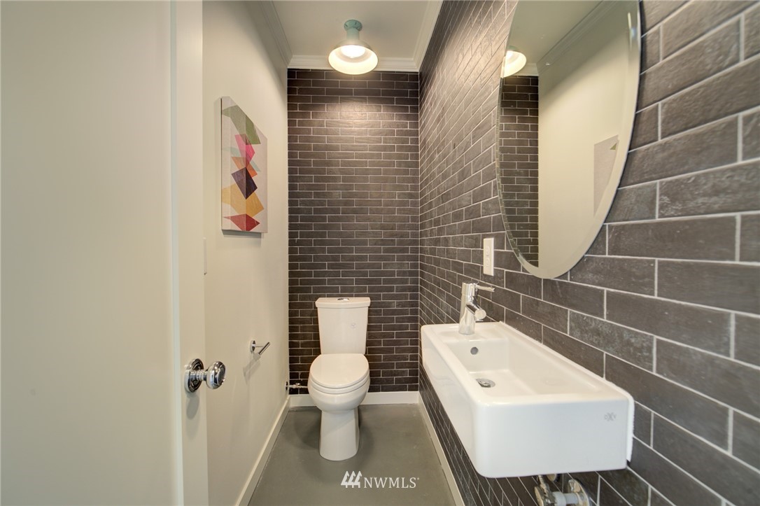 2615 Northwest 60th Street Seattle, WA 98107 - Photo 8 of 24
