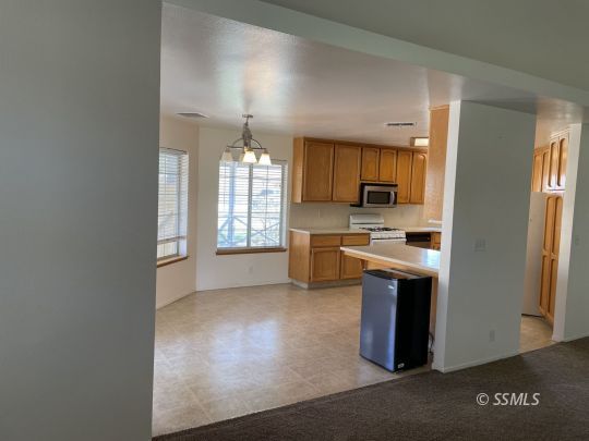 1212 West Tamarisk Avenue Ridgecrest, CA 93555 - Photo 7 of 36 Gallery Image 7