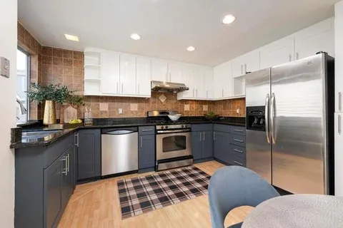 $1,688,861 | 326 Commander Lane, Redwood Shores, CA 94065