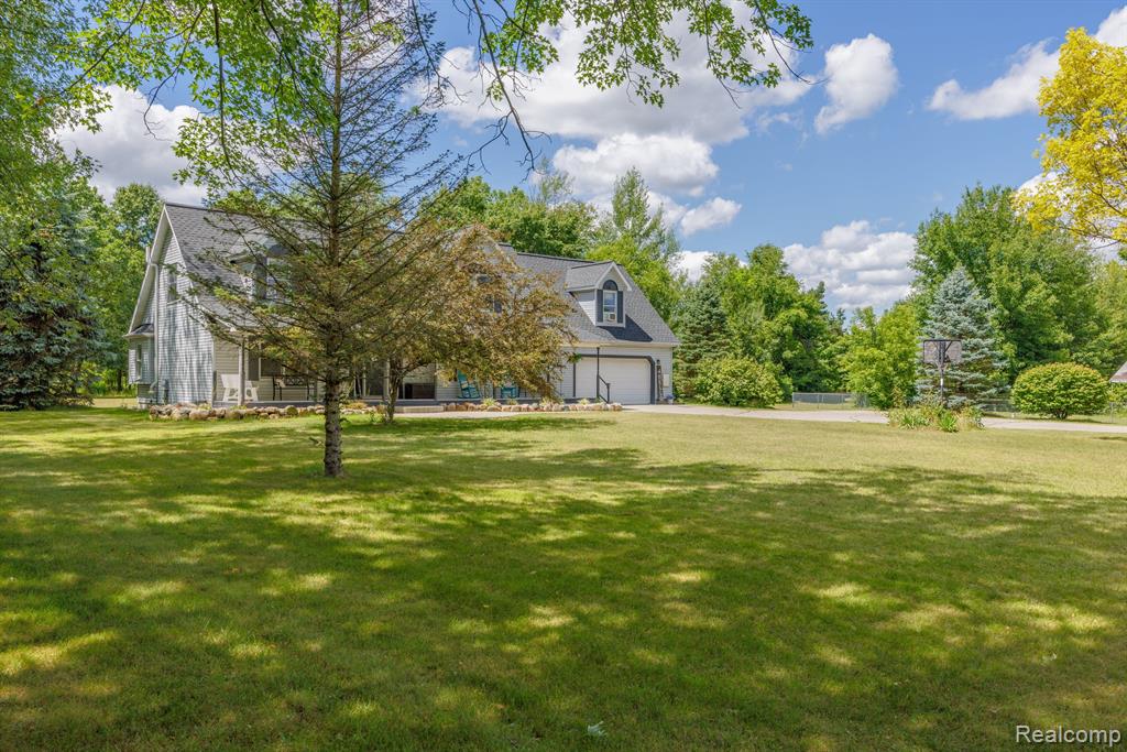 7335 Johnson Road Flushing, MI 48433 - Photo 5 of 44