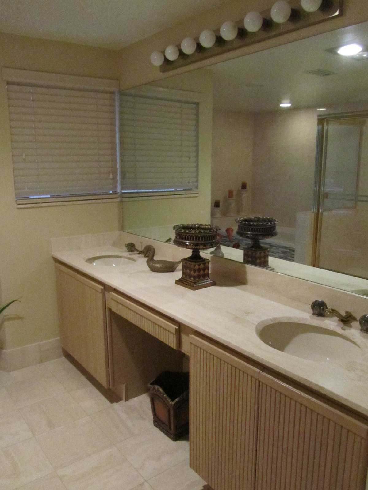 22588 Esplanada Circle Boca Raton, FL 33433 - Photo 20 of 45 2nd ground level bathroom