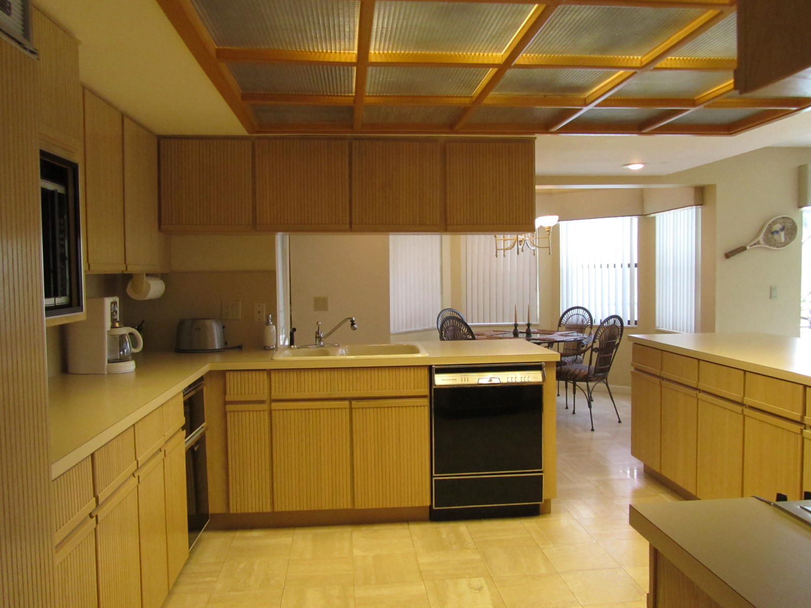22588 Esplanada Circle Boca Raton, FL 33433 - Photo 8 of 45 Kitchen