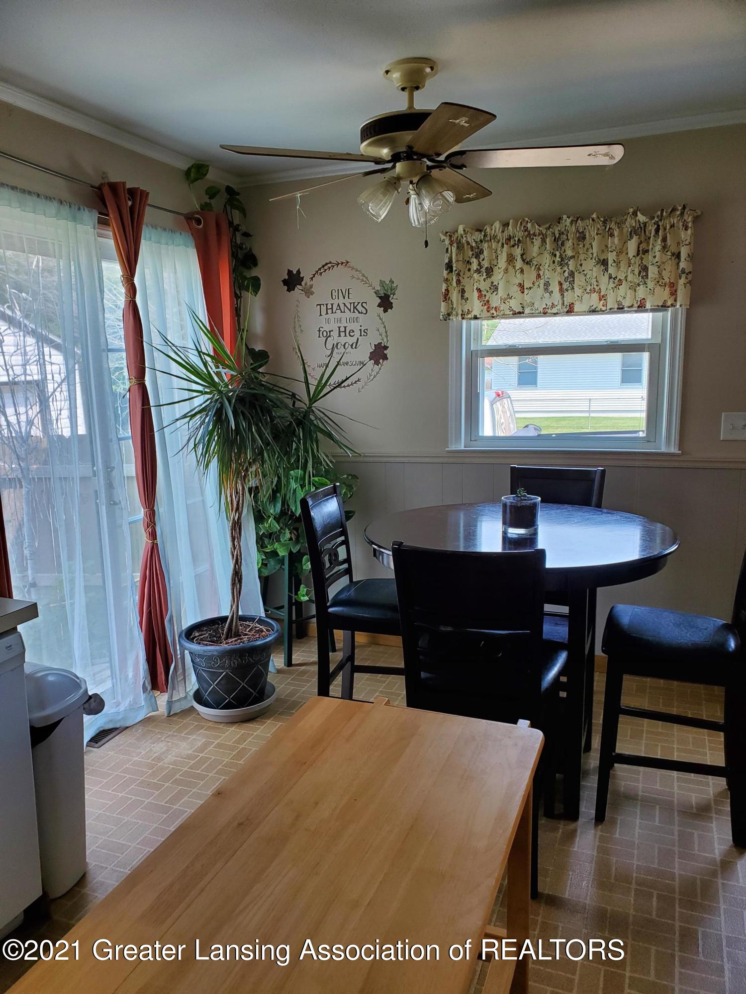 6016 Schafer Road Lansing, MI 48911 - Photo 6 of 34 20210728_120530