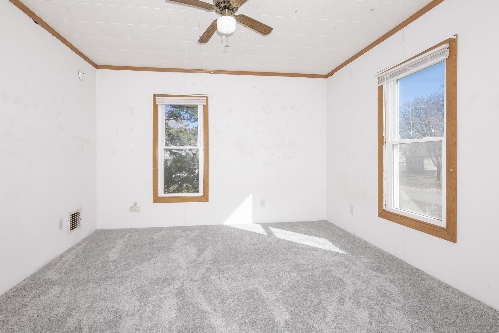 26 Lafayette Street Saunemin, IL 61769 - Photo 35 of 38 an empty room with a window