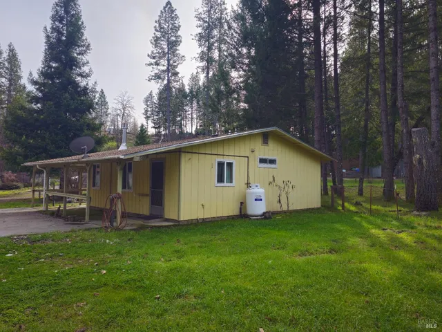 $300,000 | 1920 Branscomb Road, Laytonville, CA 95454