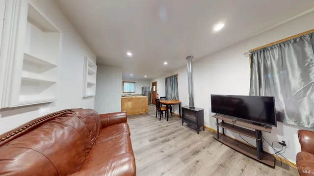 $300,000 | 1920 Branscomb Road, Laytonville, CA 95454