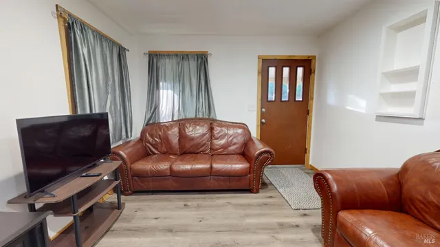 $300,000 | 1920 Branscomb Road, Laytonville, CA 95454