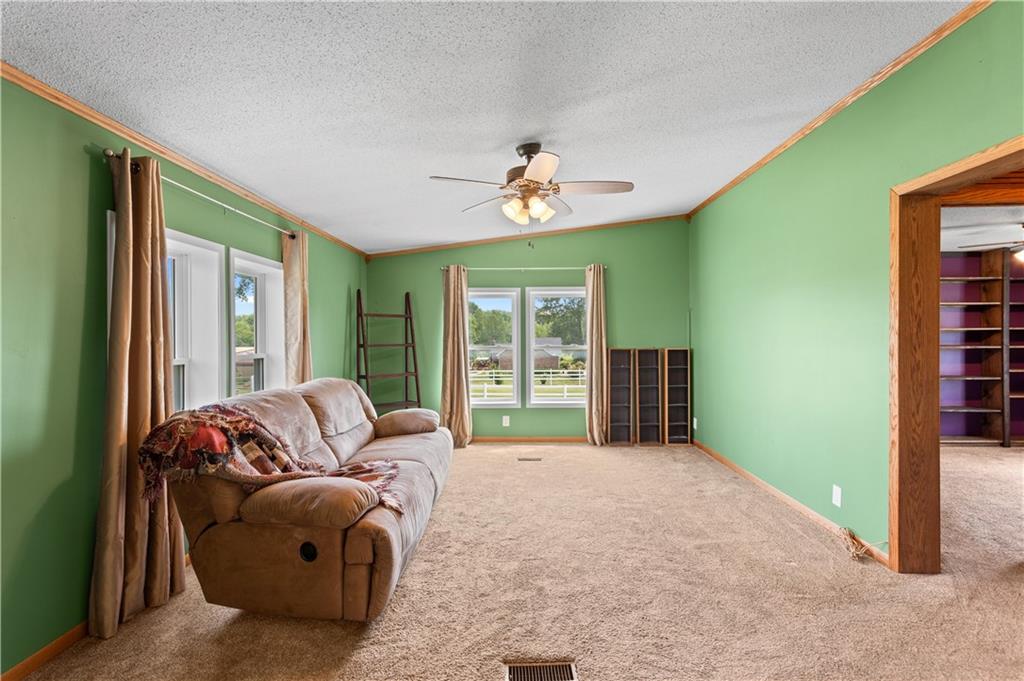 15038 Fairmount Road Basehor, KS 66007 - Photo 17 of 36