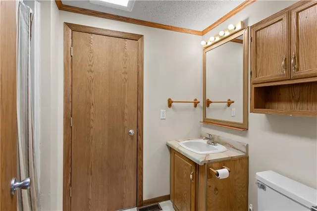 $500,000 | 15038 Fairmount Road, Basehor, KS 66007