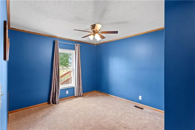 $500,000 | 15038 Fairmount Road, Basehor, KS 66007