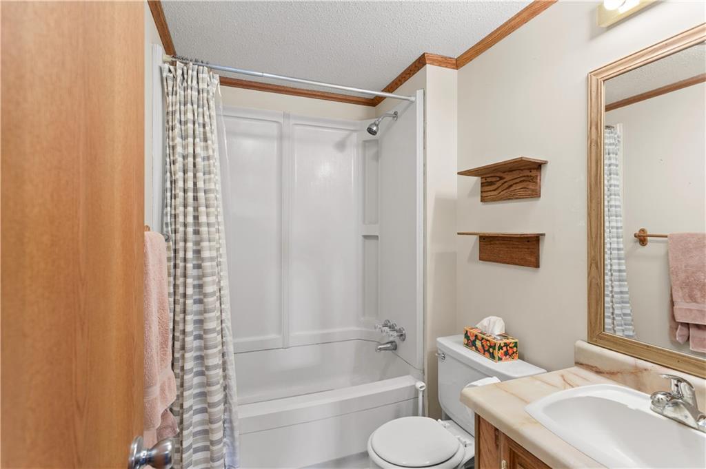 15038 Fairmount Road Basehor, KS 66007 - Photo 26 of 36