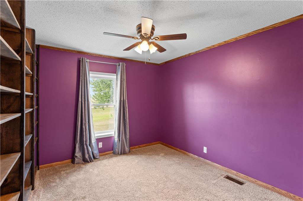 15038 Fairmount Road Basehor, KS 66007 - Photo 27 of 36