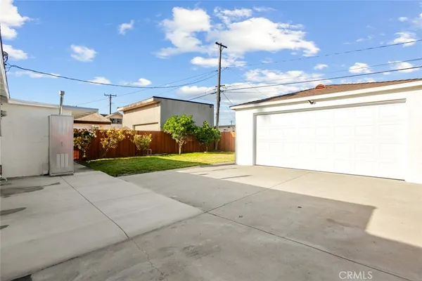 $3,500 | 22709 Ravenna Avenue, Carson, CA 90745