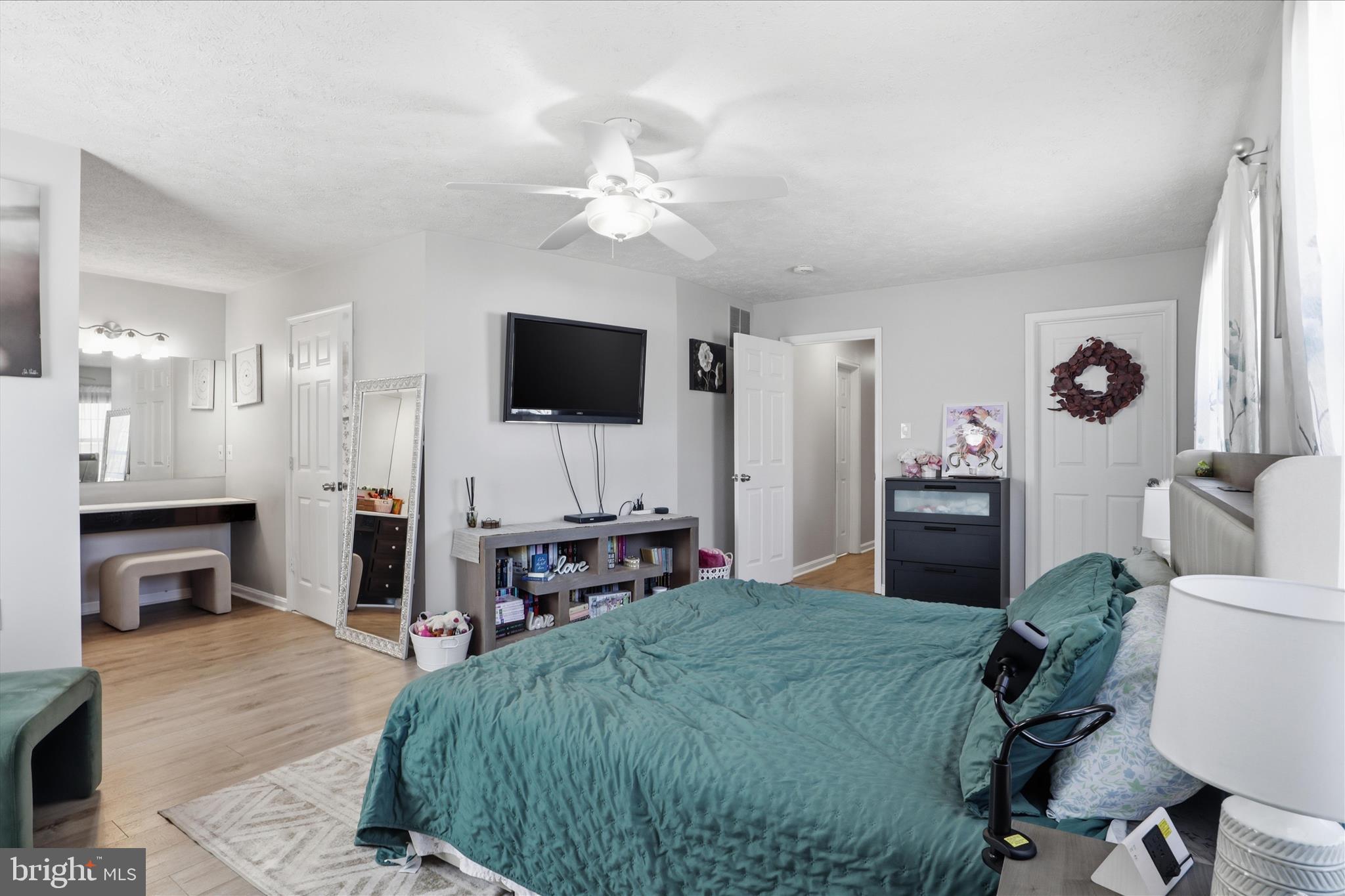 10410 Labrador Loop Manassas, VA 20112 - Photo 27 of 69 18