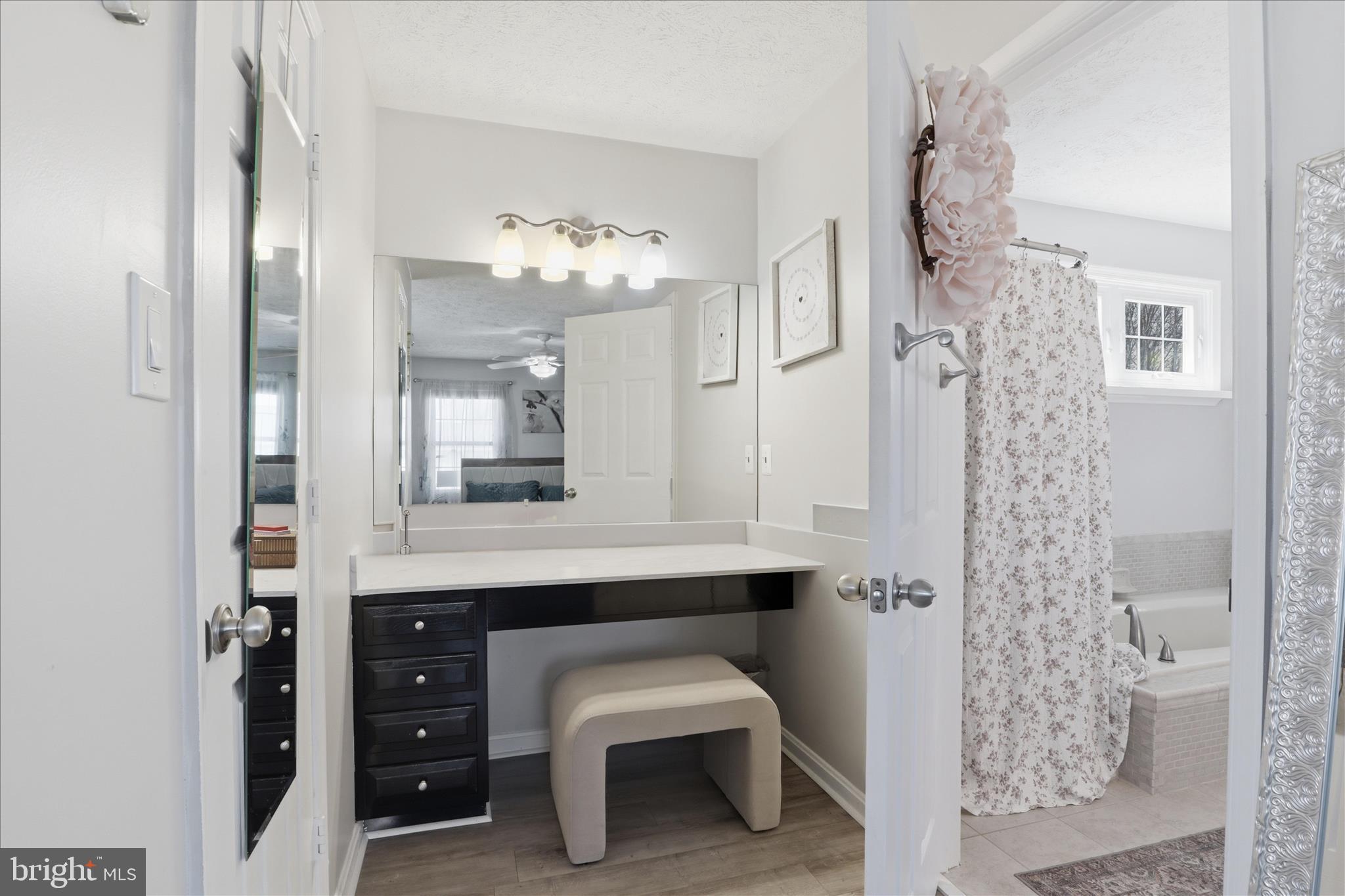 10410 Labrador Loop Manassas, VA 20112 - Photo 29 of 69 19