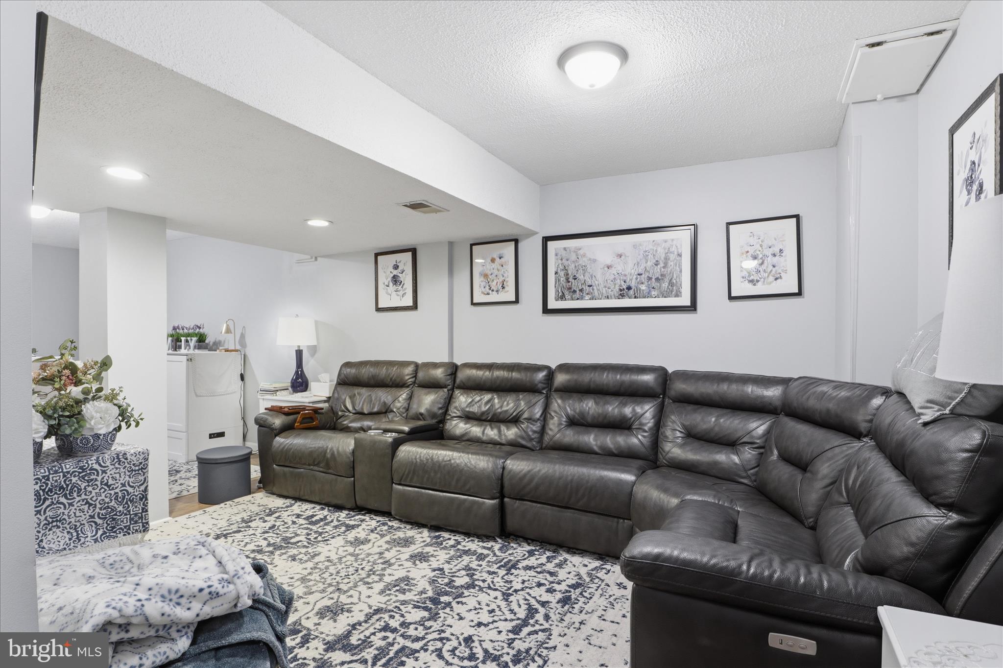 10410 Labrador Loop Manassas, VA 20112 - Photo 38 of 69 31