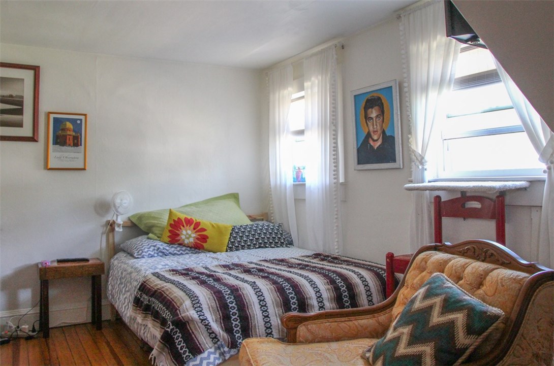826 Main Street Warren, RI 02885 - Photo 13 of 20 2nd Floor, Living Room currently utilized as a bedroom