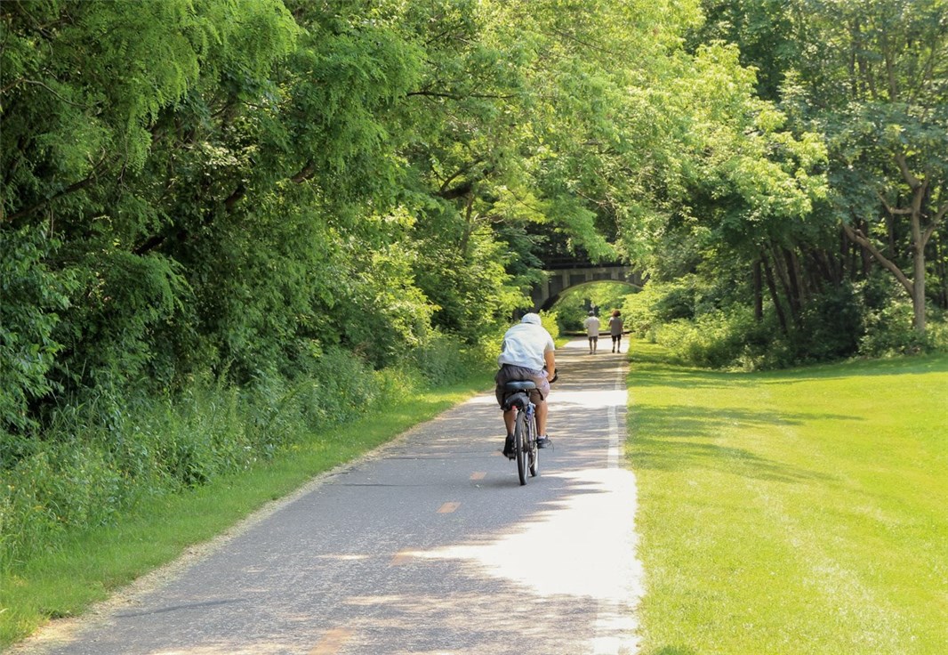 826 Main Street Warren, RI 02885 - Photo 18 of 20 Nearby Bike Path