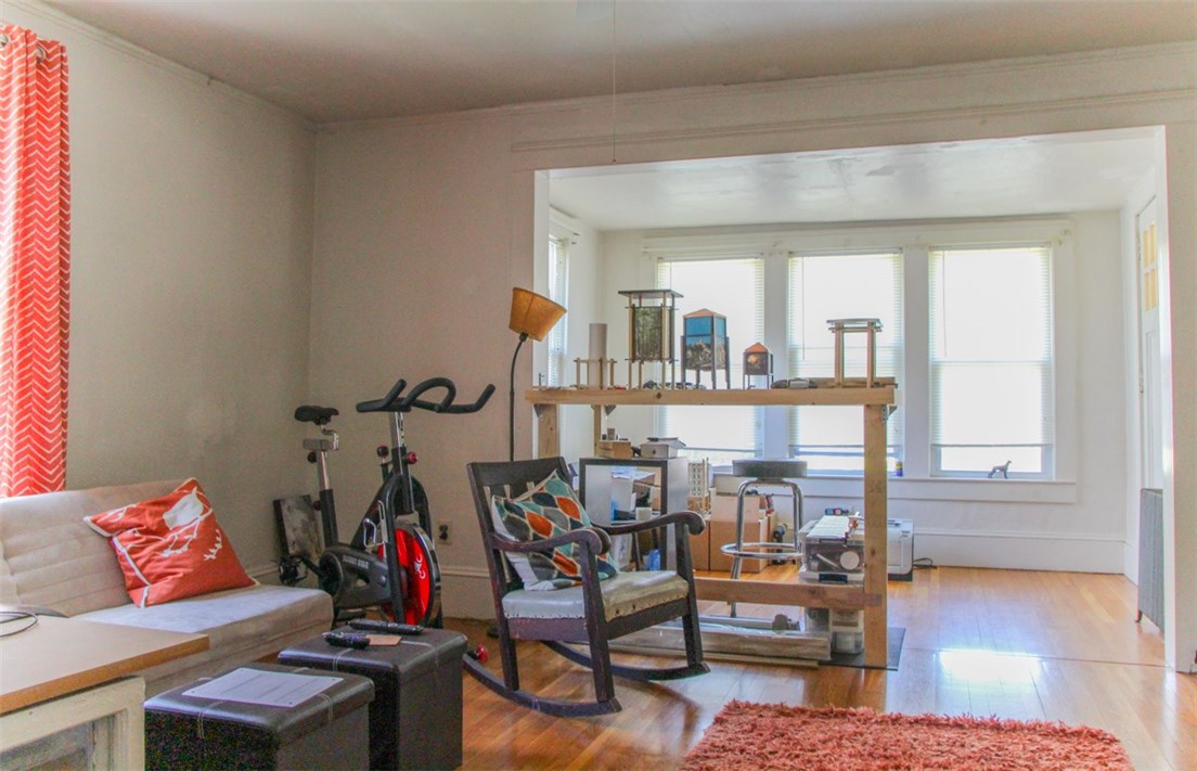 826 Main Street Warren, RI 02885 - Photo 3 of 20 First Floor Living Room