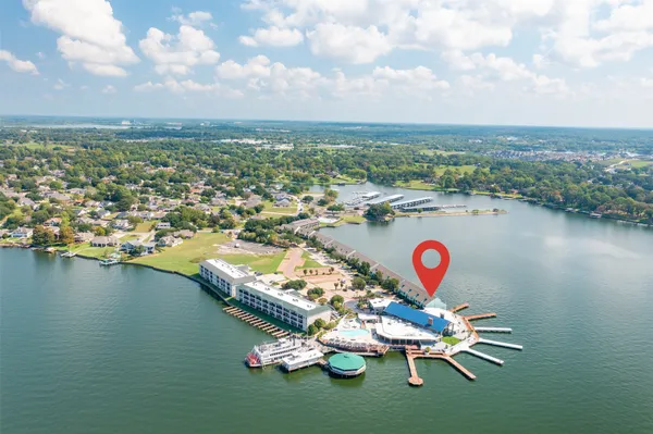 $2,100 | 7041 Kingston Cove Lane, Unit 254, Willis, TX 77318