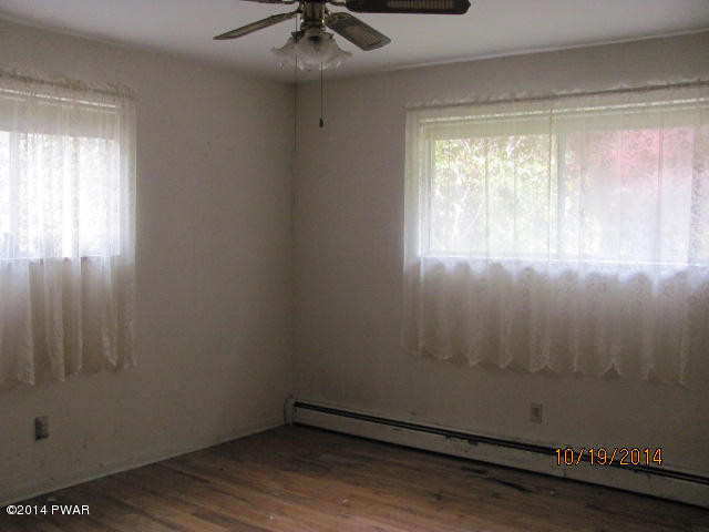 1032 Pne Rdg Drive Bushkill, PA 18324 - Photo 7 of 11