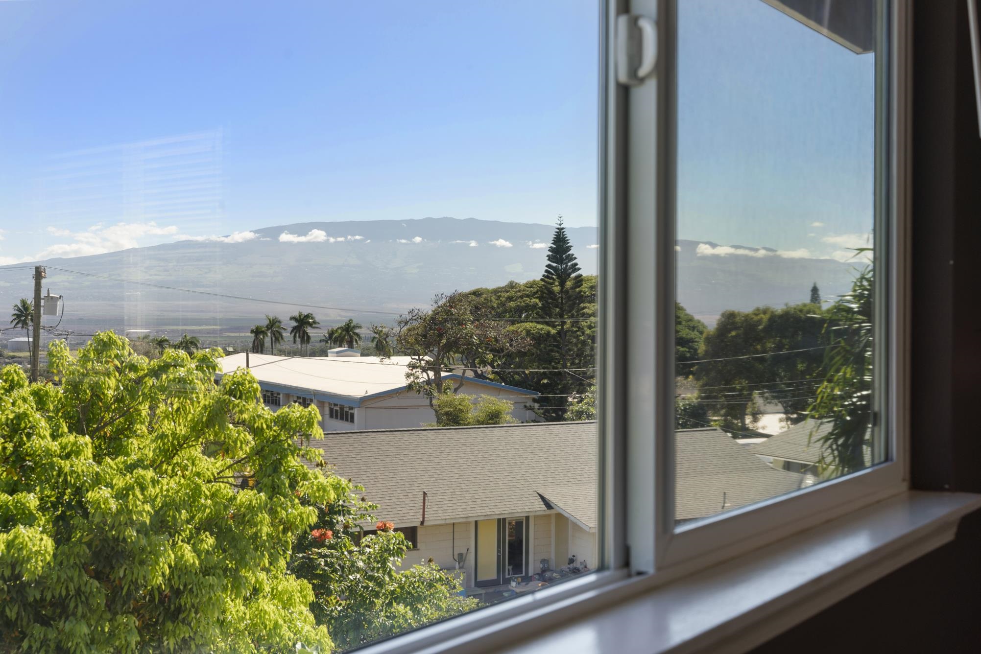 223 Lau Oliwa Loop, Unit 38 Wailuku, HI 96793 - Photo 36 of 50 a view of a city from a balcony