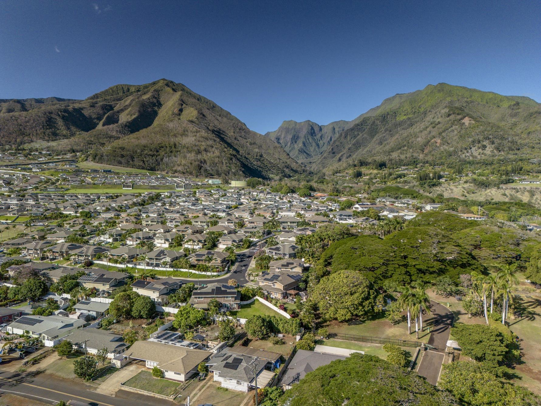 223 Lau Oliwa Loop, Unit 38 Wailuku, HI 96793 - Photo 38 of 50 a view of a house with a mountain