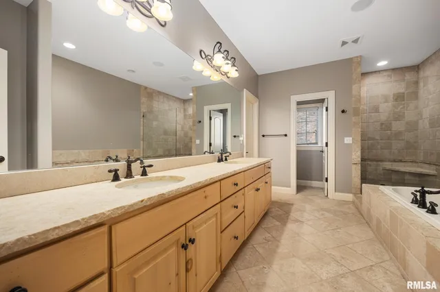 $949,000 | 2233 West Augusta Drive, Dunlap, IL 61525