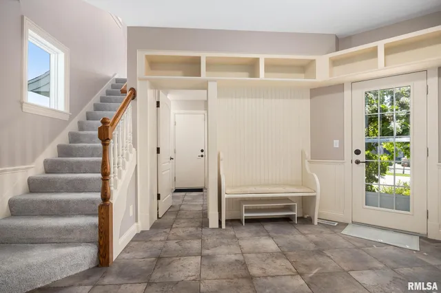 $949,000 | 2233 West Augusta Drive, Dunlap, IL 61525