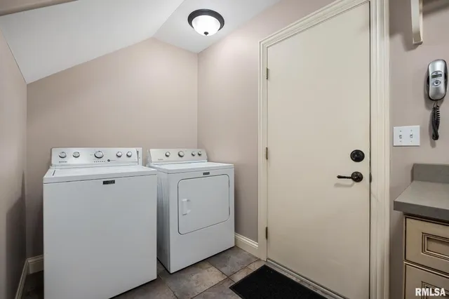 $949,000 | 2233 West Augusta Drive, Dunlap, IL 61525