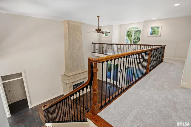 $949,000 | 2233 West Augusta Drive, Dunlap, IL 61525