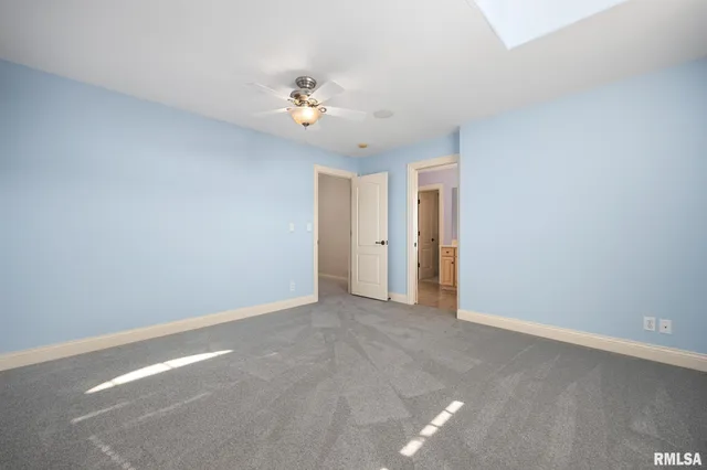 $949,000 | 2233 West Augusta Drive, Dunlap, IL 61525