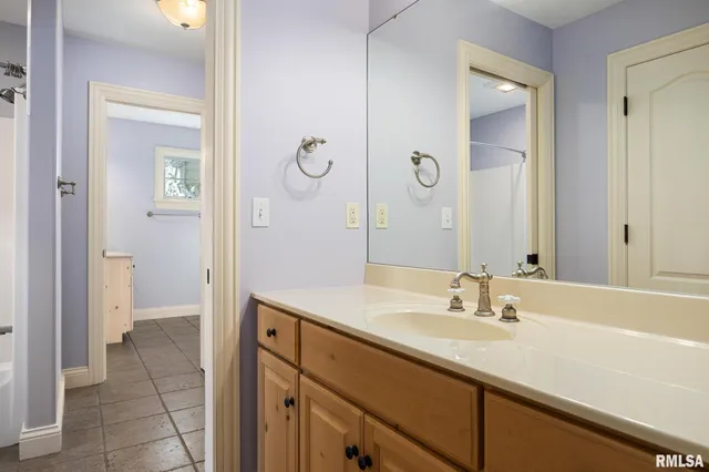 $949,000 | 2233 West Augusta Drive, Dunlap, IL 61525