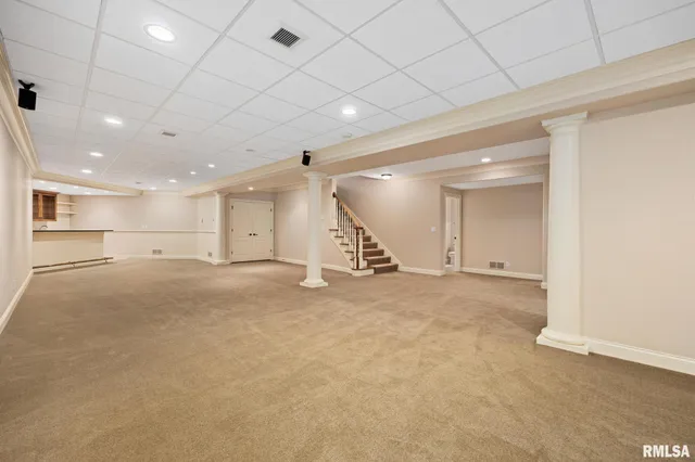 $949,000 | 2233 West Augusta Drive, Dunlap, IL 61525