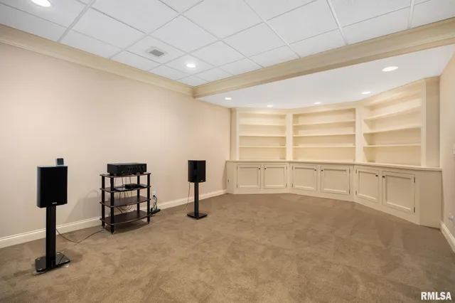 $949,000 | 2233 West Augusta Drive, Dunlap, IL 61525