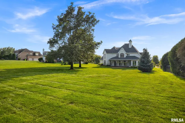 $949,000 | 2233 West Augusta Drive, Dunlap, IL 61525