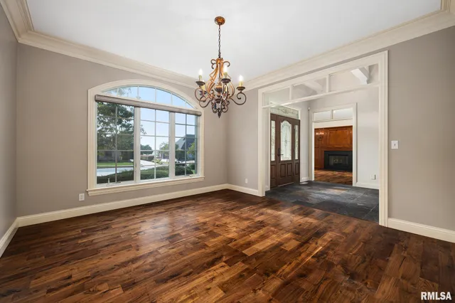 $949,000 | 2233 West Augusta Drive, Dunlap, IL 61525