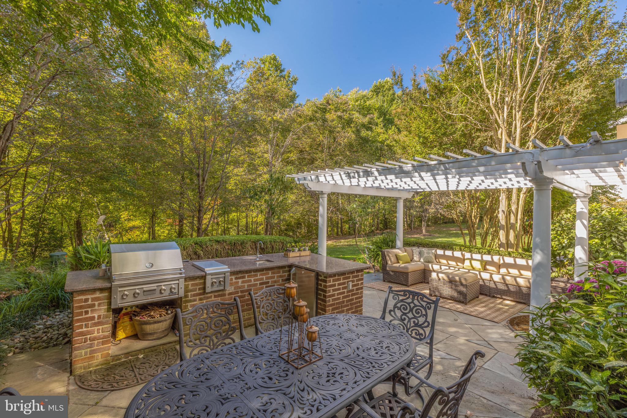 2034 Beacon Heights Drive Reston, VA 20191 - Photo 9 of 62