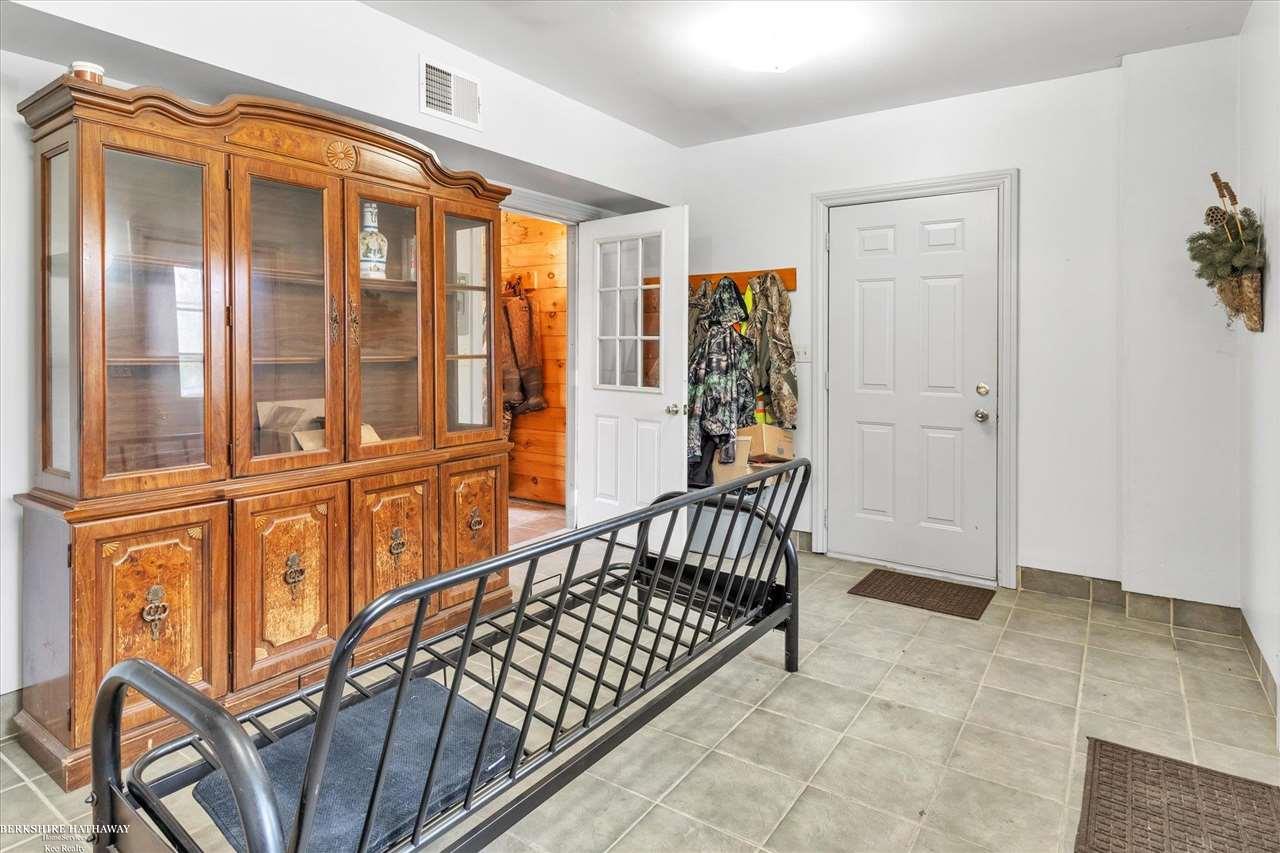 4805 Hess Road Vassar, MI 48768 - Photo 24 of 54 50072260-23.JPG