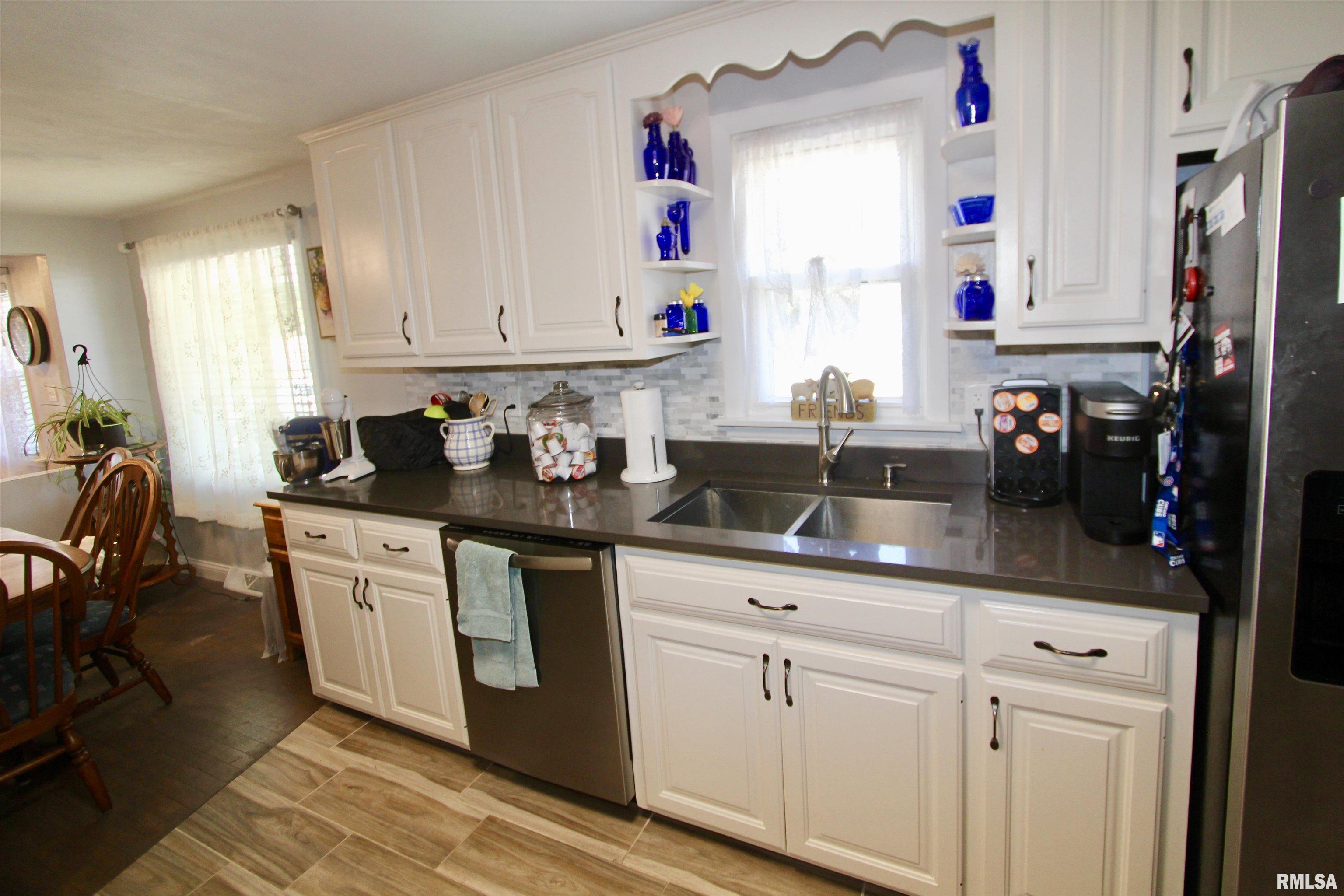 712 Highview Road East Peoria, IL 61611 - Photo 18 of 31