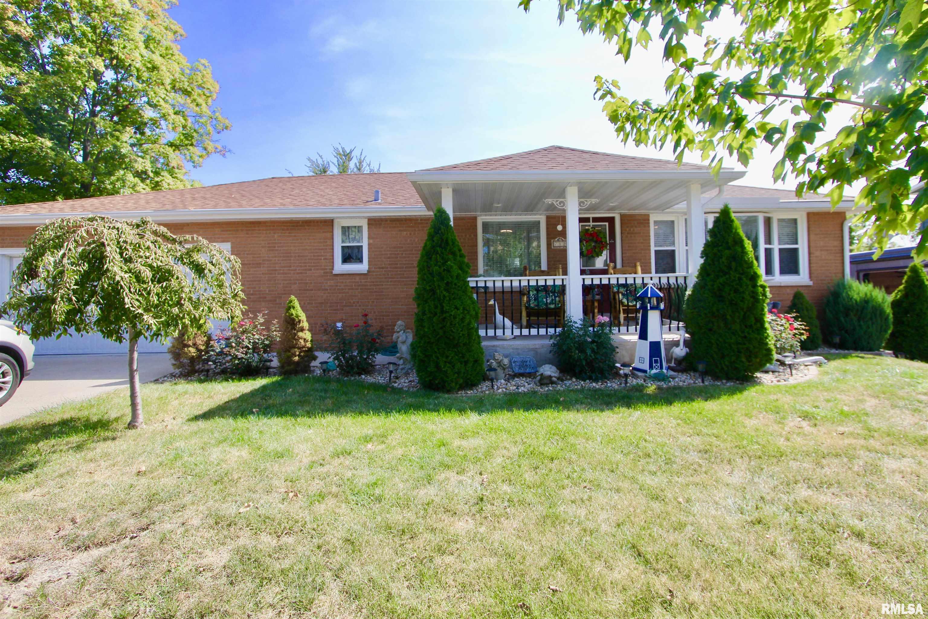 712 Highview Road East Peoria, IL 61611 - Photo 2 of 31