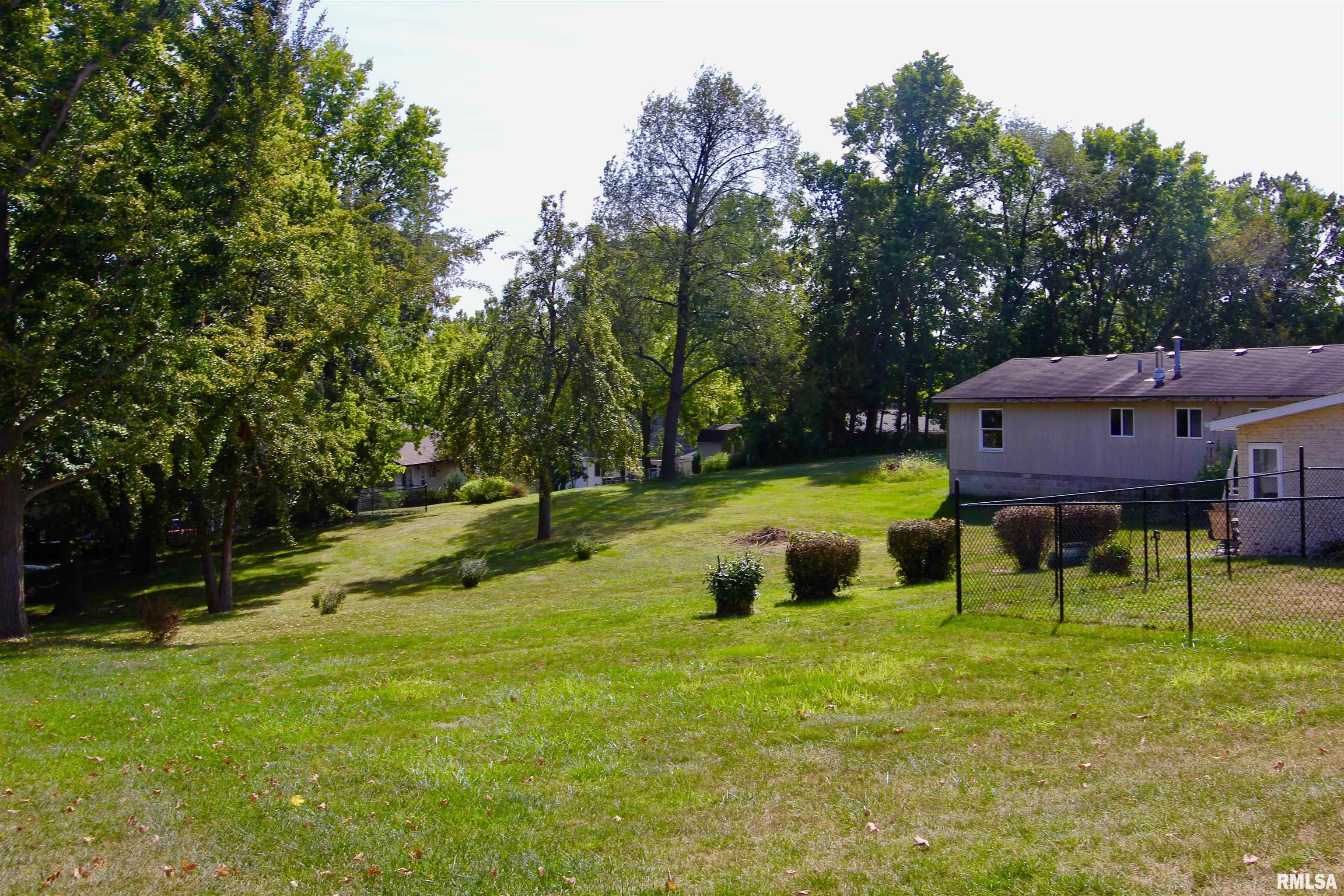 712 Highview Road East Peoria, IL 61611 - Photo 25 of 31