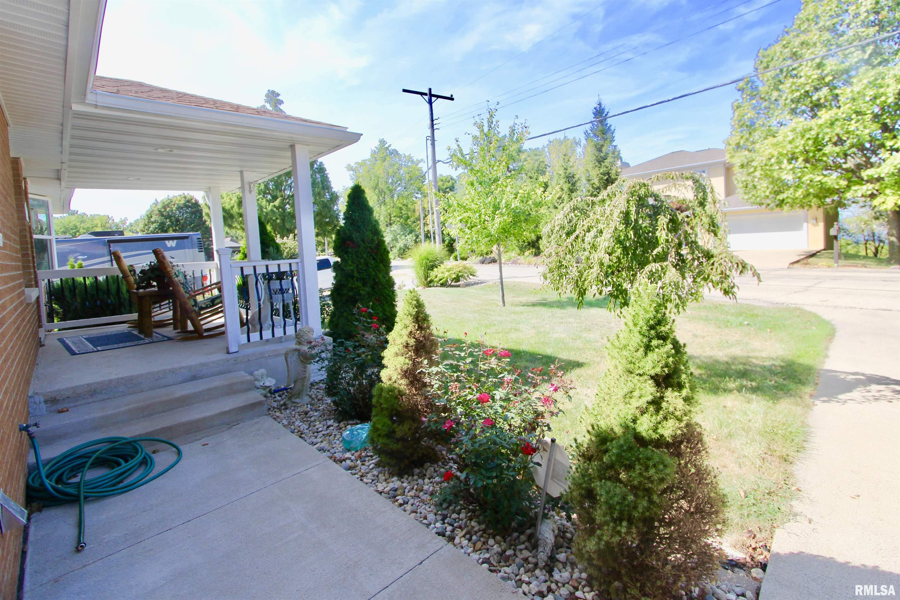 712 Highview Road East Peoria, IL 61611 - Photo 5 of 31