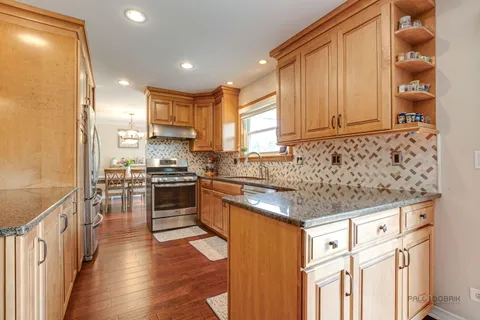 $650,000 | 117 Annapolis Drive, Vernon Hills, IL 60061