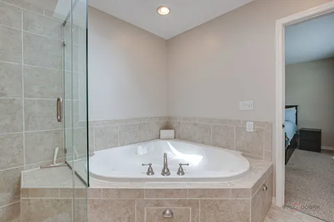 $650,000 | 117 Annapolis Drive, Vernon Hills, IL 60061