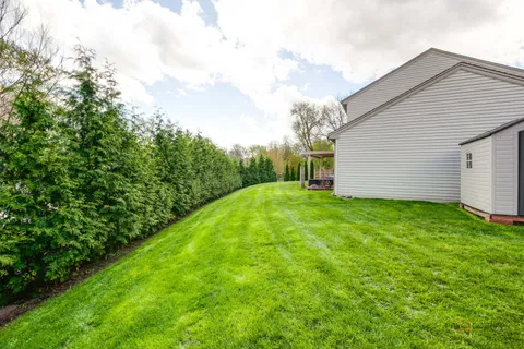 $650,000 | 117 Annapolis Drive, Vernon Hills, IL 60061